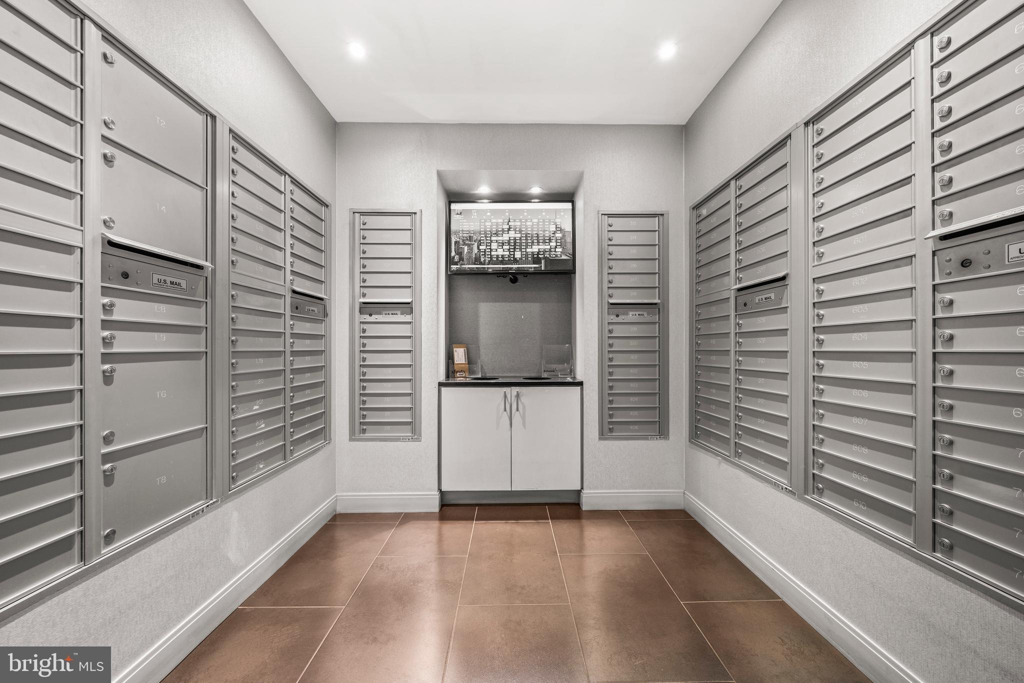 1718 P Street Northwest, Unit 316 Washington, DC 20036 - Photo 28 of 32 a view of an empty room and a windows