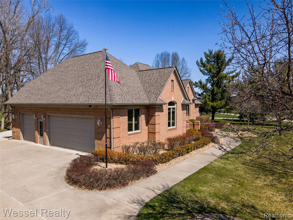 9805 Cranbrook Court Romeo, MI 48065 - Photo 4 of 44 Gallery Image 4