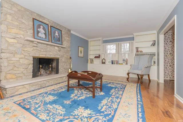 $525,000 | 801 Plaza Drive, Evansville, IN 47715