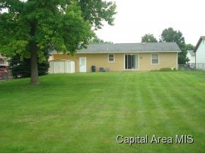 2717 Delaware Drive Springfield, IL 62702 - Photo 8 of 10 Gallery Image 8