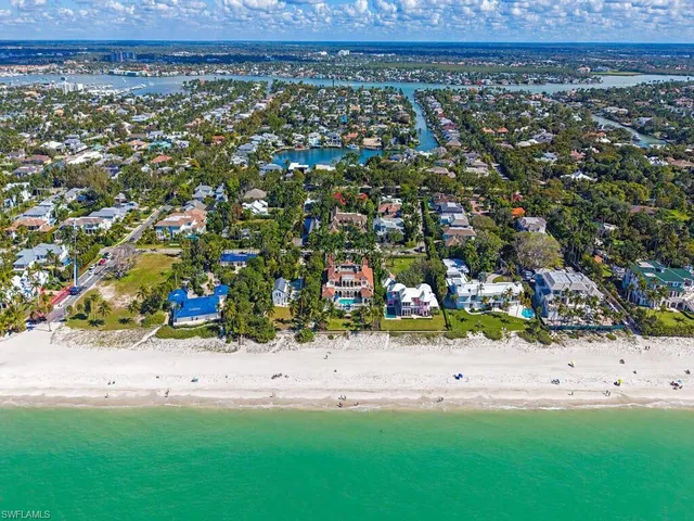 $22,500,000 | 1963 Gulf Shore Boulevard South, Naples, FL 34102