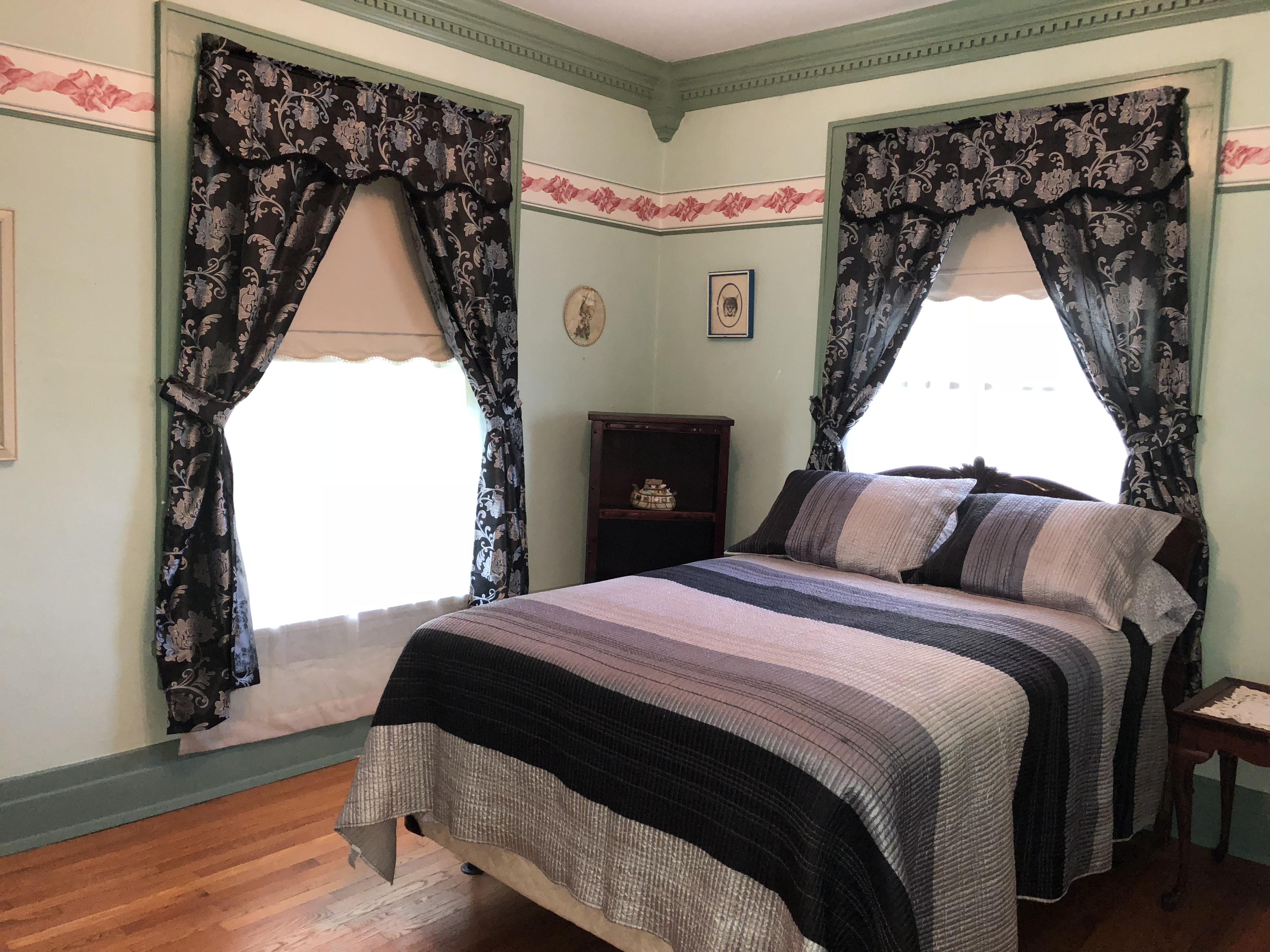 415 Englewood Road Middlesboro, KY 40965 - Photo 22 of 40 25B297C2-C745-4E08-800D-F303A288FED3
