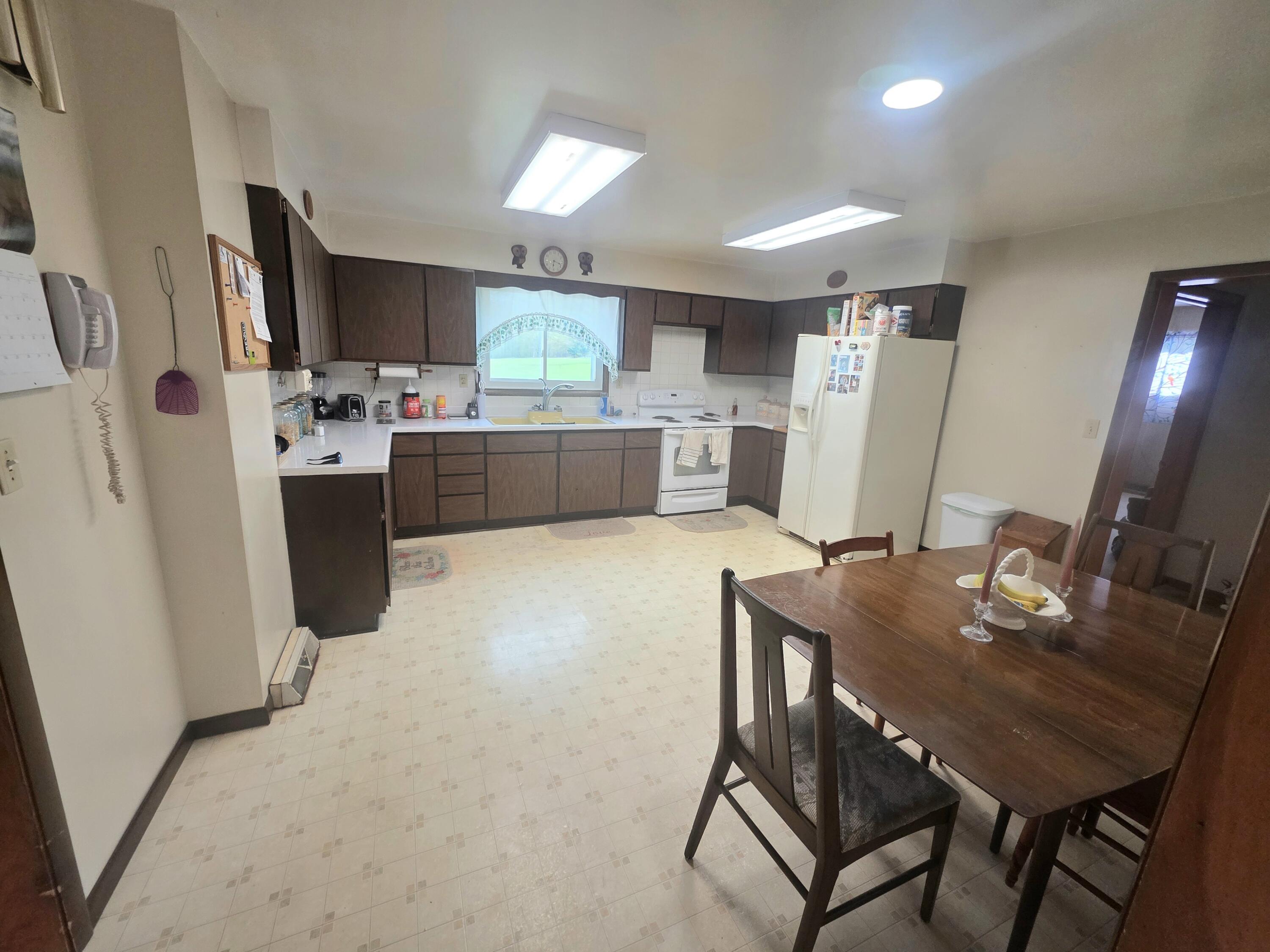 10697 Church Road Lakeview, MI 48850 - Photo 8 of 17 Kitchen