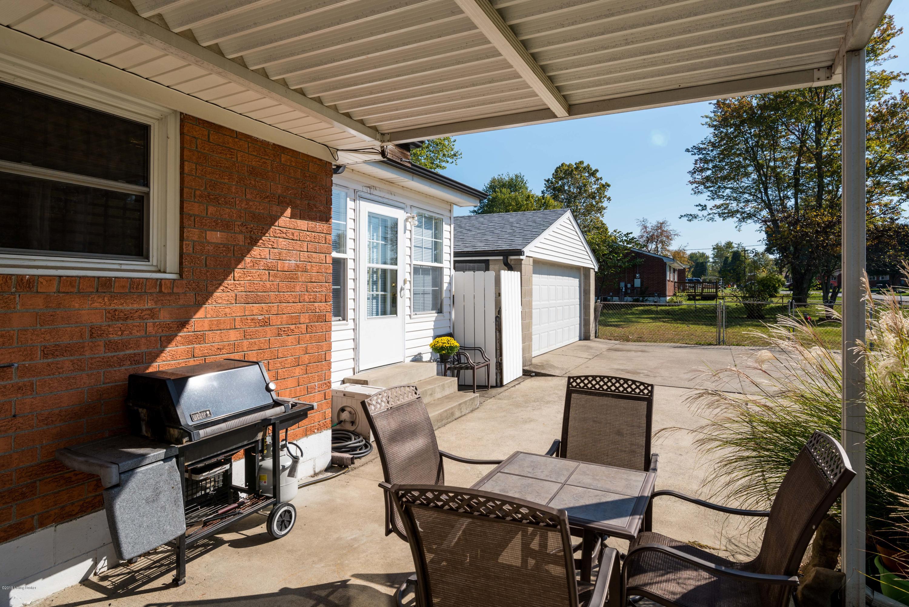 9607 Maple Road Louisville, KY 40229 - Photo 27 of 30 DHI-6