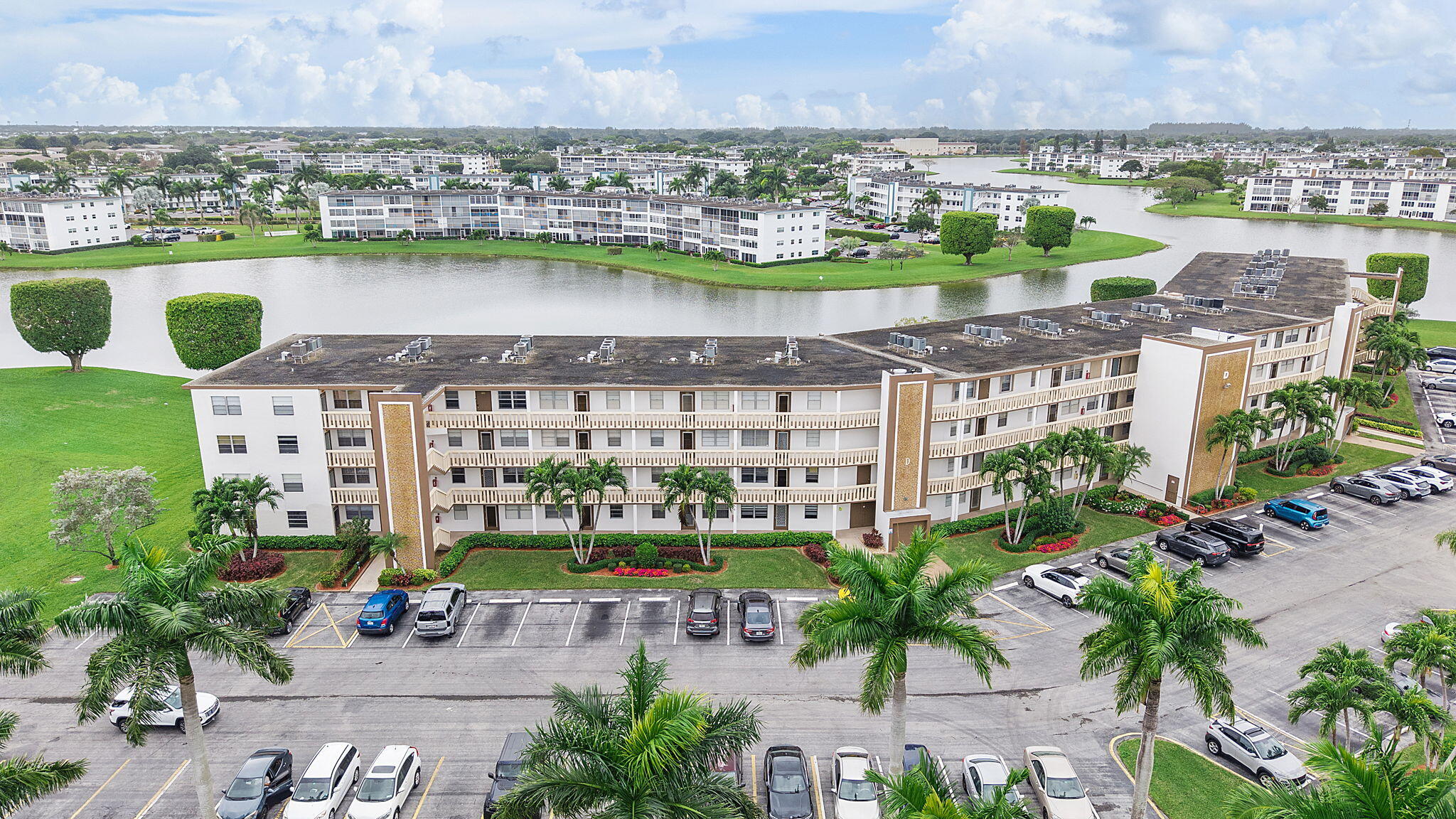 1071 Guildford East Boca Raton, FL 33434 - Photo 24 of 26 Aerial Front
