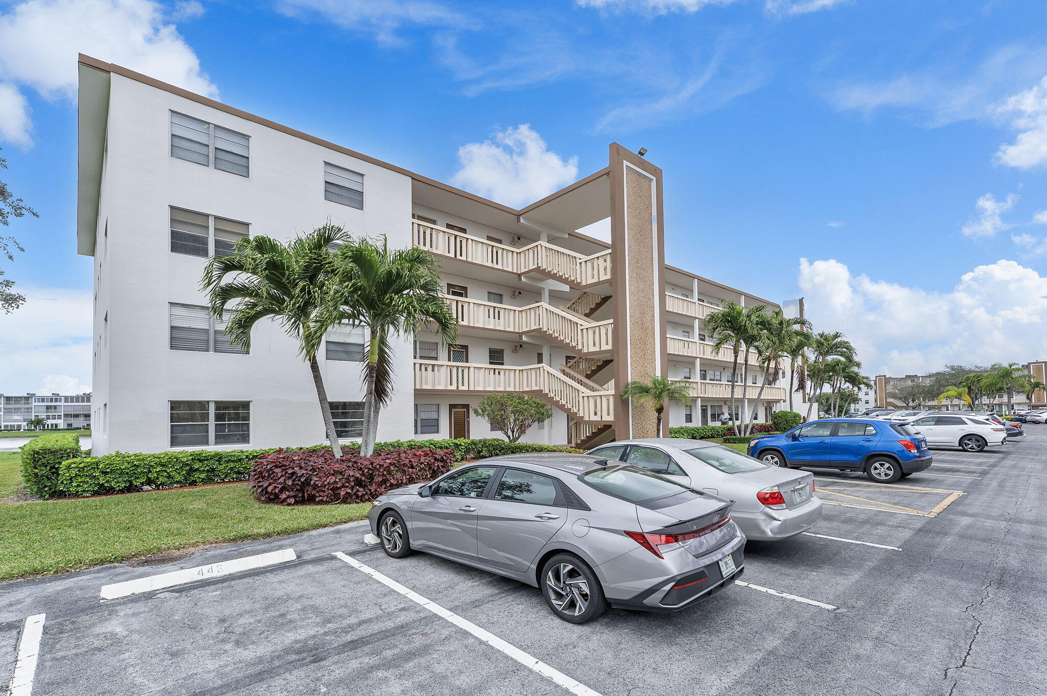 1071 Guildford East Boca Raton, FL 33434 - Photo 5 of 26 Exterior Front