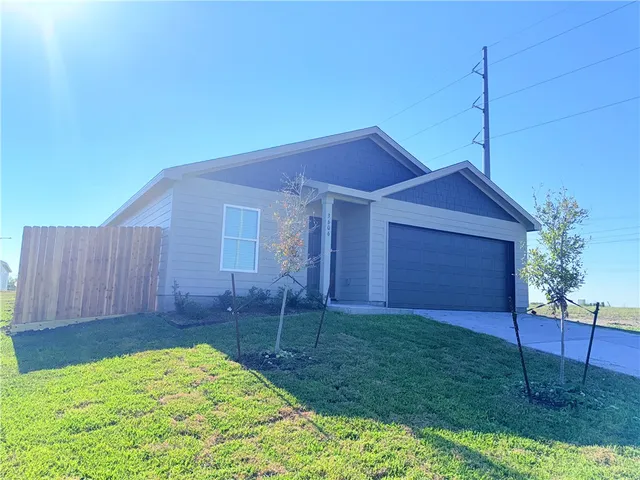 $1,950 | 3606 Perry Lane, Corpus Christi, TX 78410