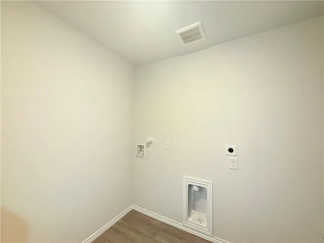 $1,950 | 3606 Perry Lane, Corpus Christi, TX 78410