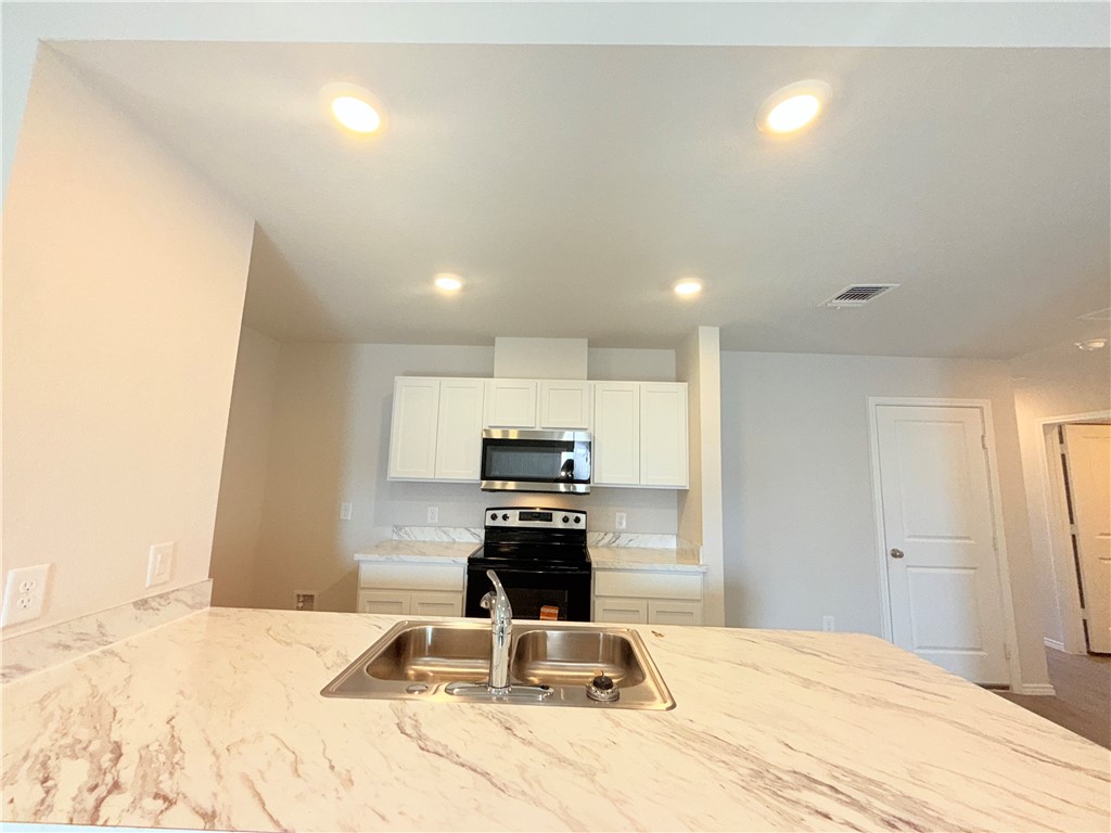 3606 Perry Lane Corpus Christi, TX 78410 - Photo 8 of 34
