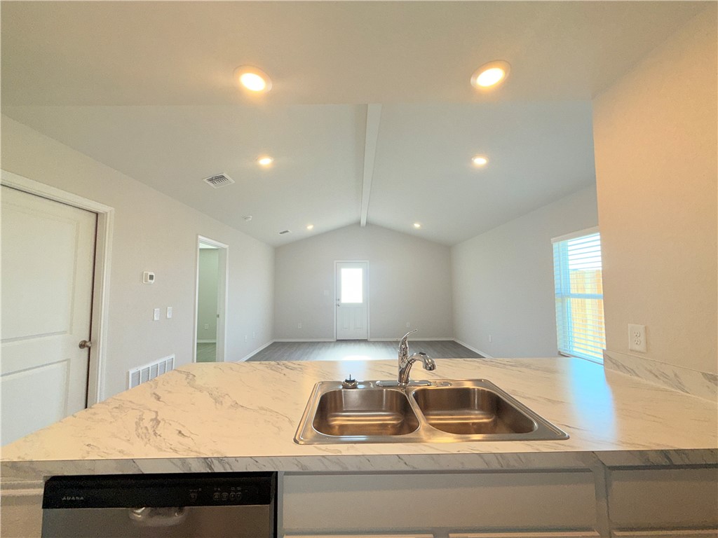 3606 Perry Lane Corpus Christi, TX 78410 - Photo 9 of 34