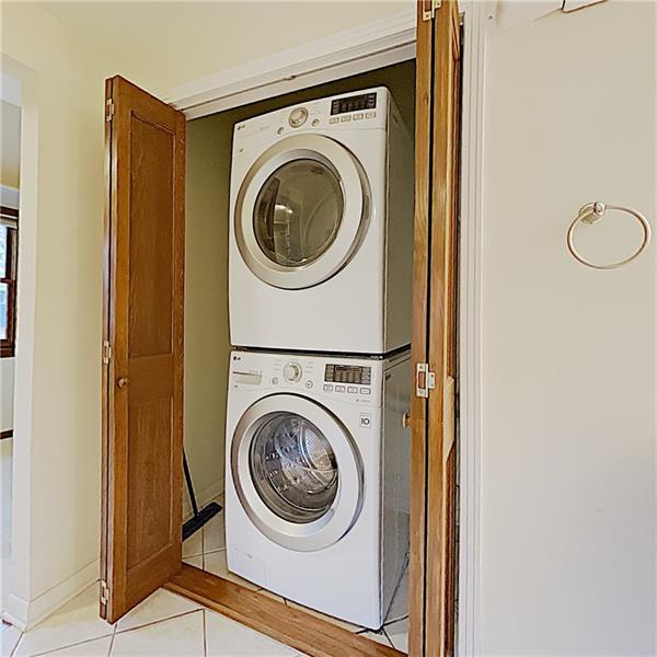 10 Penhurst Road Pittsburgh, PA 15202 - Photo 22 of 25 Laundry