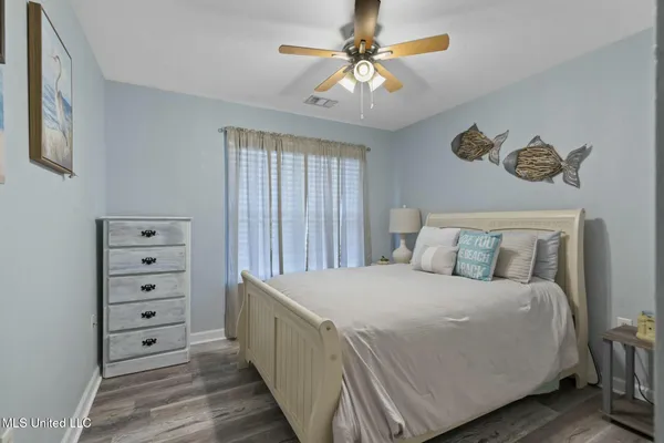$2,000 | 2421 Beachview Drive, Unit H15, Ocean Springs, MS 39564