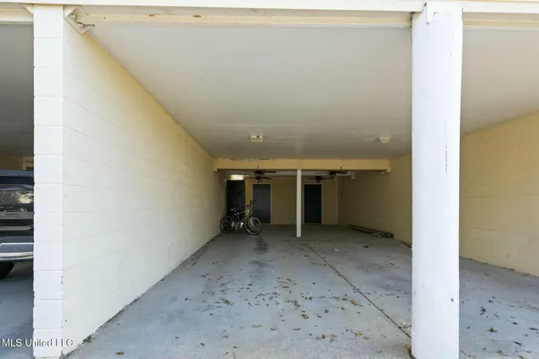 $2,000 | 2421 Beachview Drive, Unit H15, Ocean Springs, MS 39564