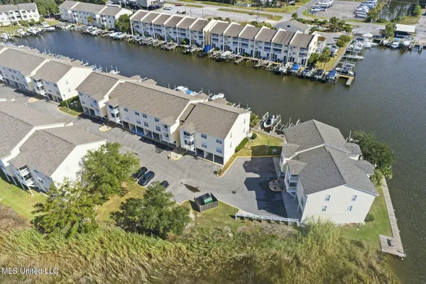 $2,000 | 2421 Beachview Drive, Unit H15, Ocean Springs, MS 39564