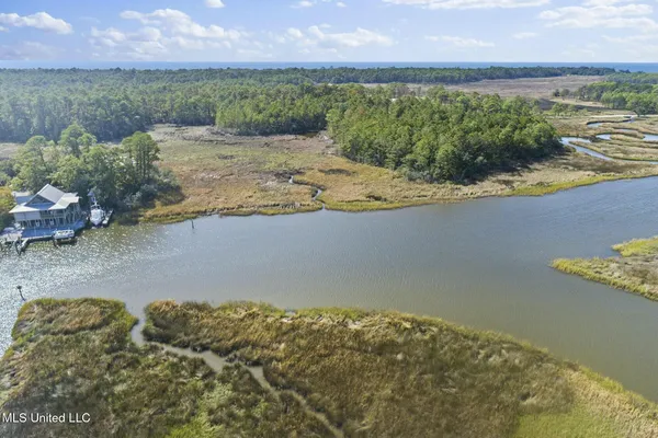 $2,000 | 2421 Beachview Drive, Unit H15, Ocean Springs, MS 39564