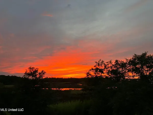 $2,000 | 2421 Beachview Drive, Unit H15, Ocean Springs, MS 39564