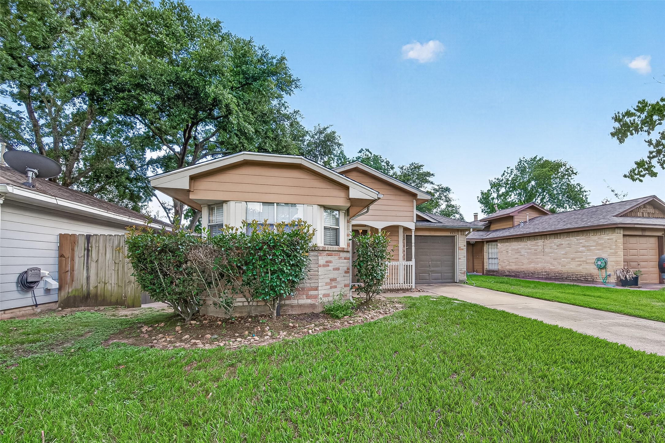 9231 Rippling Fields Drive Houston, TX 77064 - Photo 2 of 14