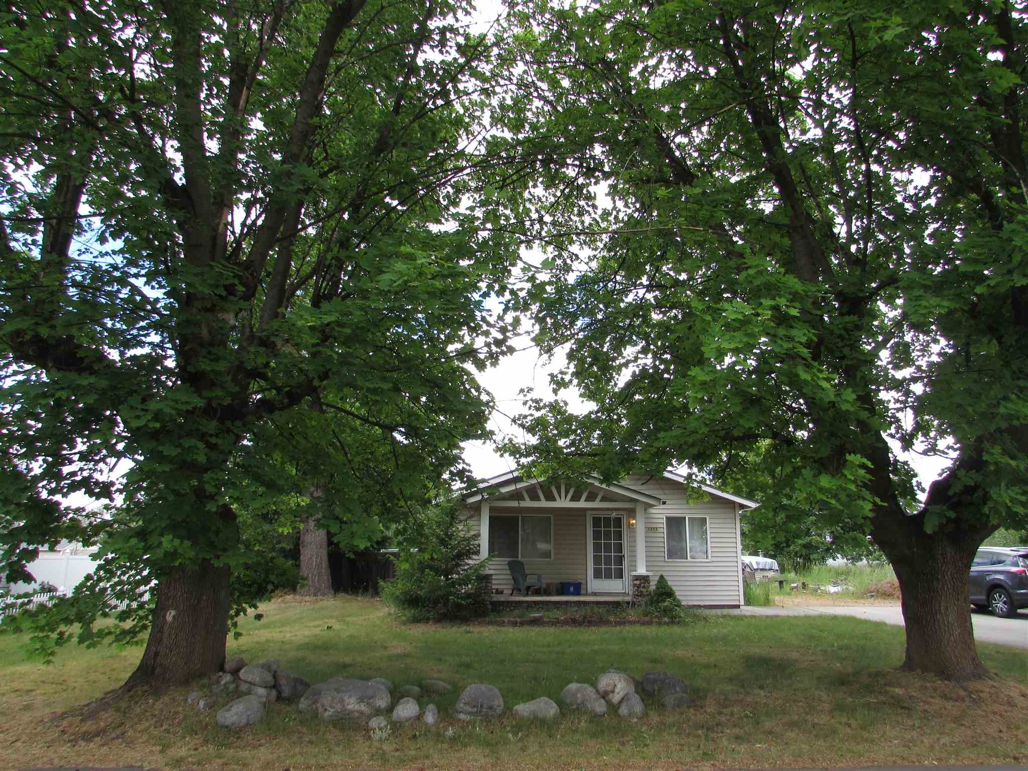 1711 North Locust Road Spokane Valley, WA 99206 - Photo 4 of 16