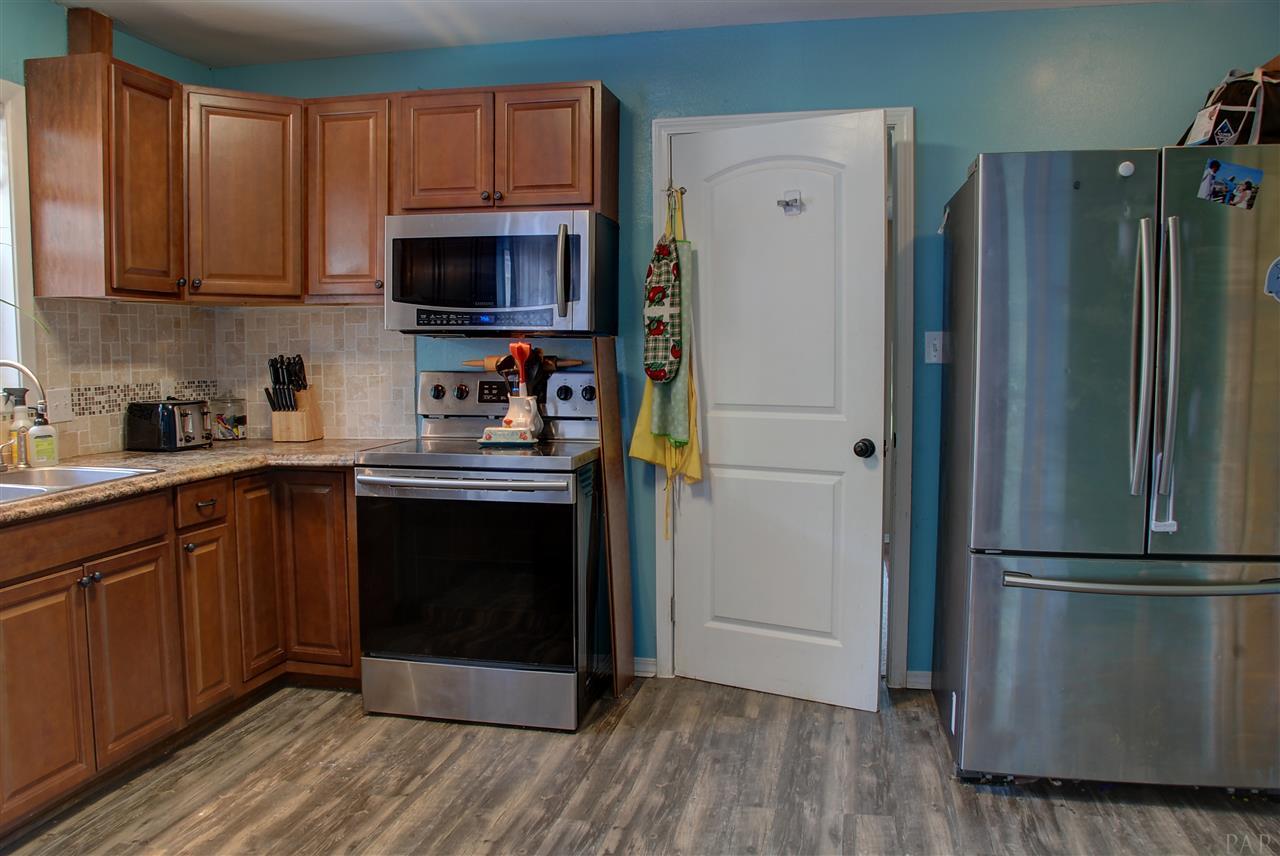 2148 Elna Road Cantonment, FL 32533 - Photo 11 of 28 Gallery Image 11