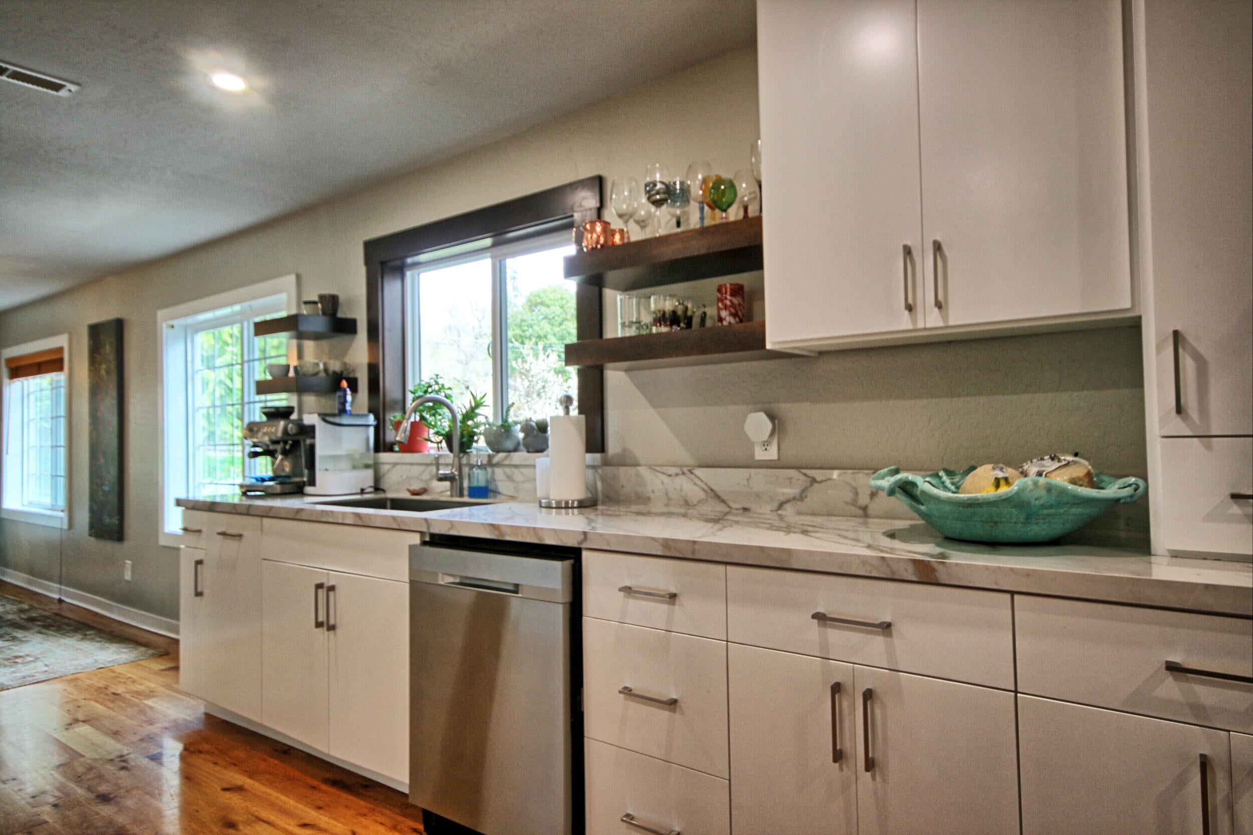 5355 Coleman Creek Road Medford, OR 97501 - Photo 12 of 76 kitchen