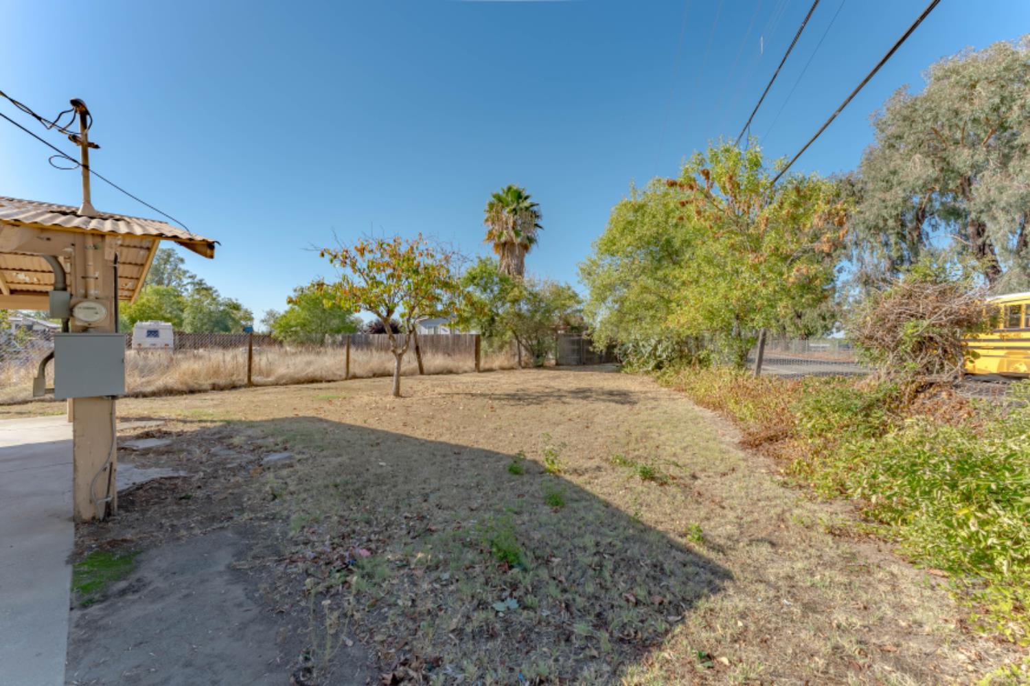 5192 Chestnut Road Olivehurst, CA 95961 - Photo 17 of 24 a view of a back yard