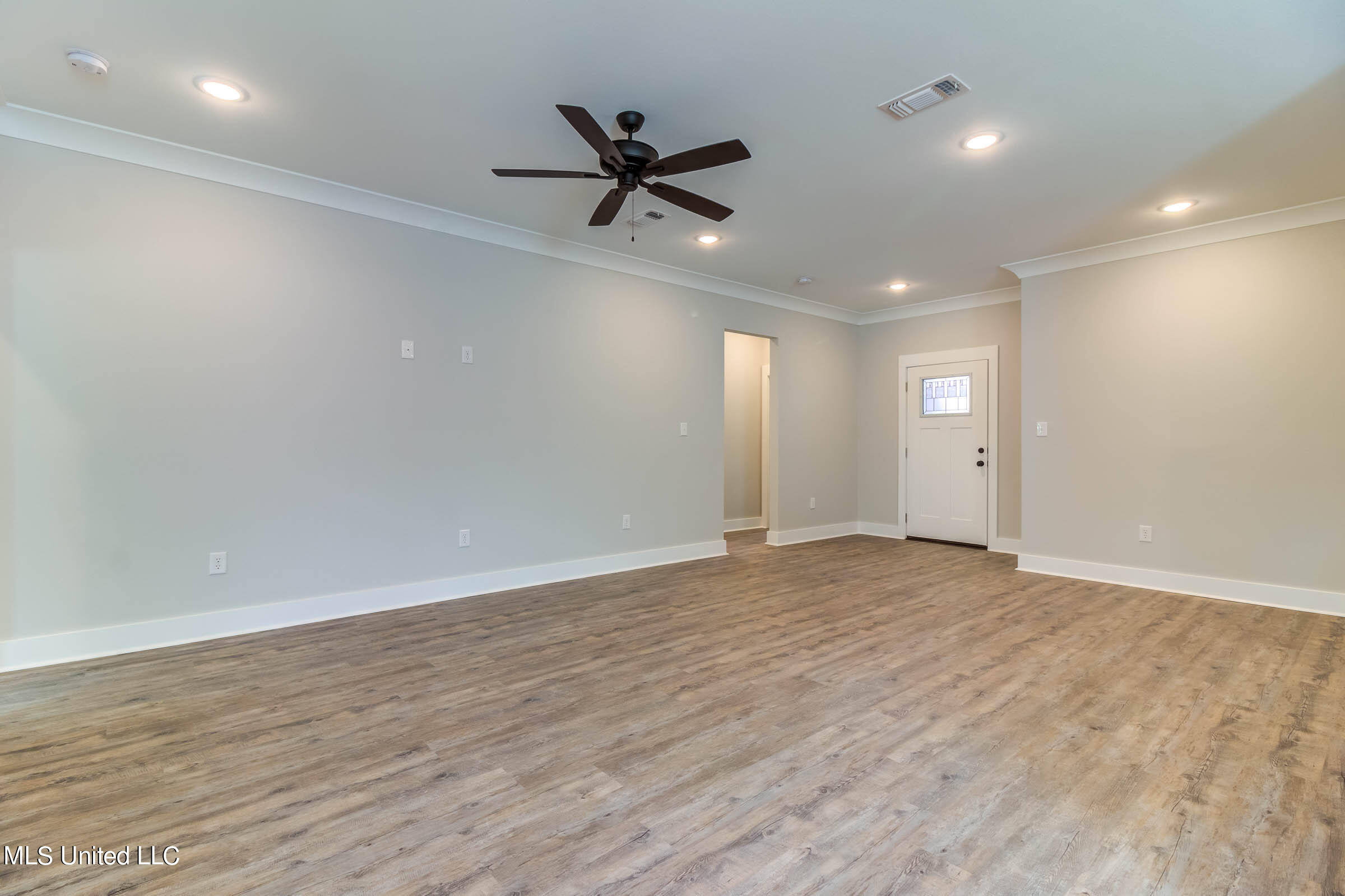 14049 Marie Road Gulfport, MS 39503 - Photo 7 of 52 14049 Marie Rd (9)