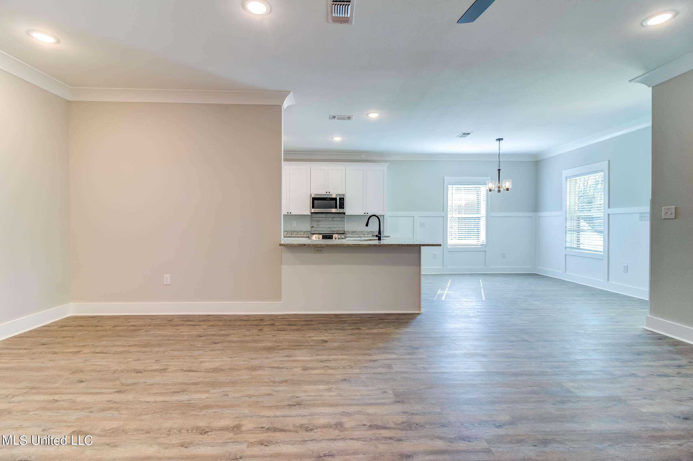 14049 Marie Road Gulfport, MS 39503 - Photo 10 of 52 14049 Marie Rd (12)
