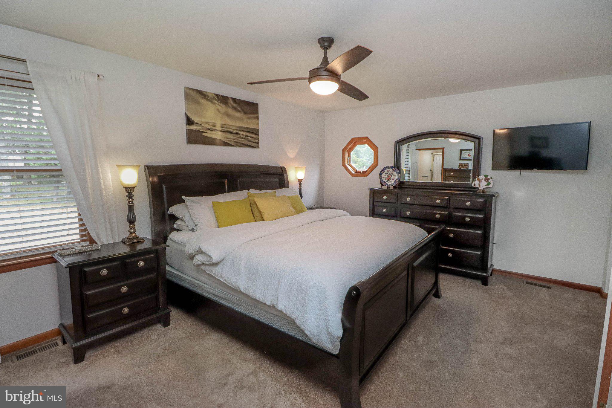 7796 Poplar Grove Road Severn, MD 21144 - Photo 10 of 23 Primary room w/ full bath