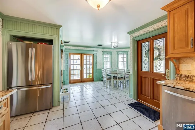 $695,000 | 20 Mountain Avenue, Park Ridge, NJ 07656