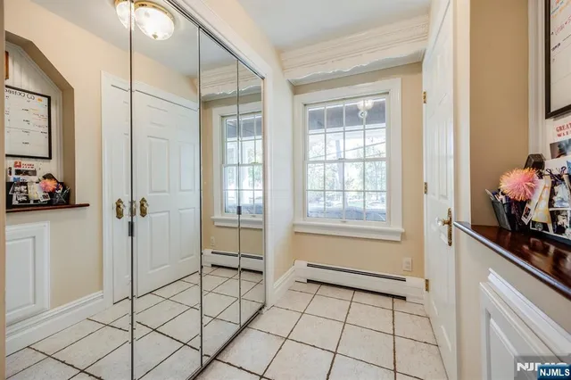 $695,000 | 20 Mountain Avenue, Park Ridge, NJ 07656