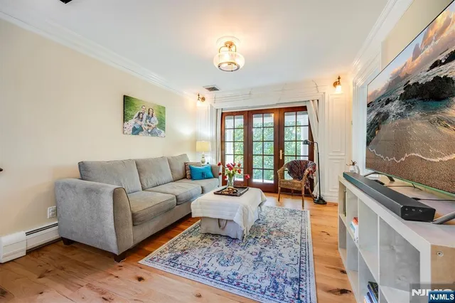 $695,000 | 20 Mountain Avenue, Park Ridge, NJ 07656