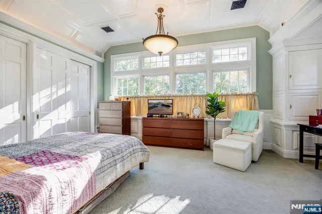 $695,000 | 20 Mountain Avenue, Park Ridge, NJ 07656