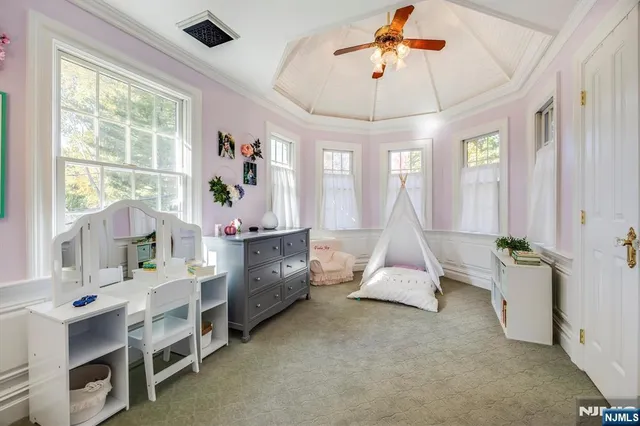 $695,000 | 20 Mountain Avenue, Park Ridge, NJ 07656