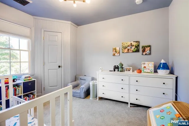 $695,000 | 20 Mountain Avenue, Park Ridge, NJ 07656