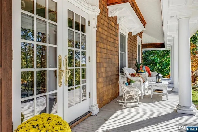 $695,000 | 20 Mountain Avenue, Park Ridge, NJ 07656