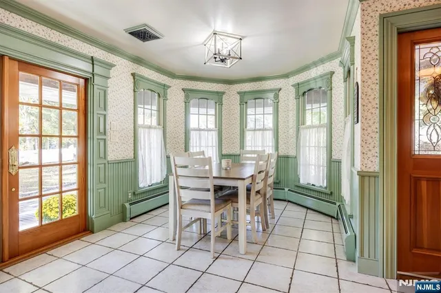 $695,000 | 20 Mountain Avenue, Park Ridge, NJ 07656