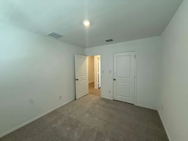 $2,350 | 569 Sormonne Loop, Kyle, TX 78640