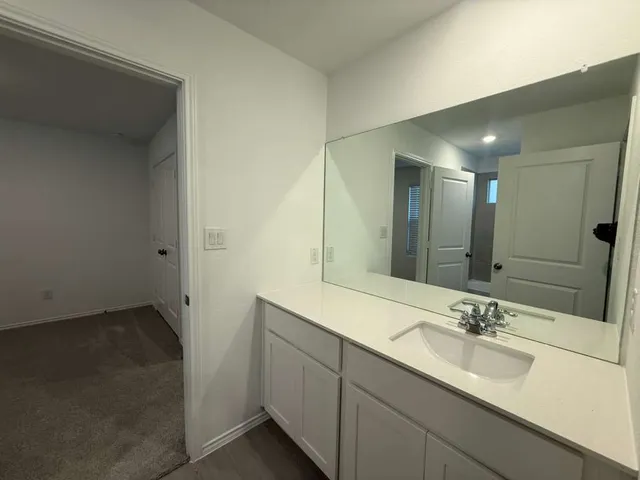 $2,350 | 569 Sormonne Loop, Kyle, TX 78640