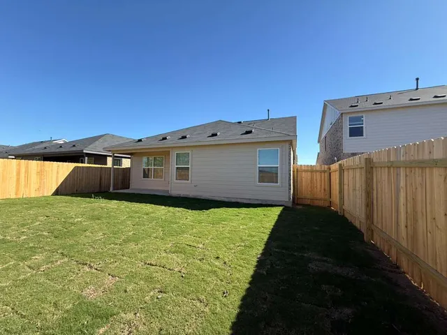 $2,350 | 569 Sormonne Loop, Kyle, TX 78640