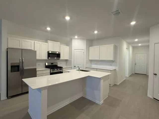 $2,250 | 569 Sormonne Loop, Kyle, TX 78640