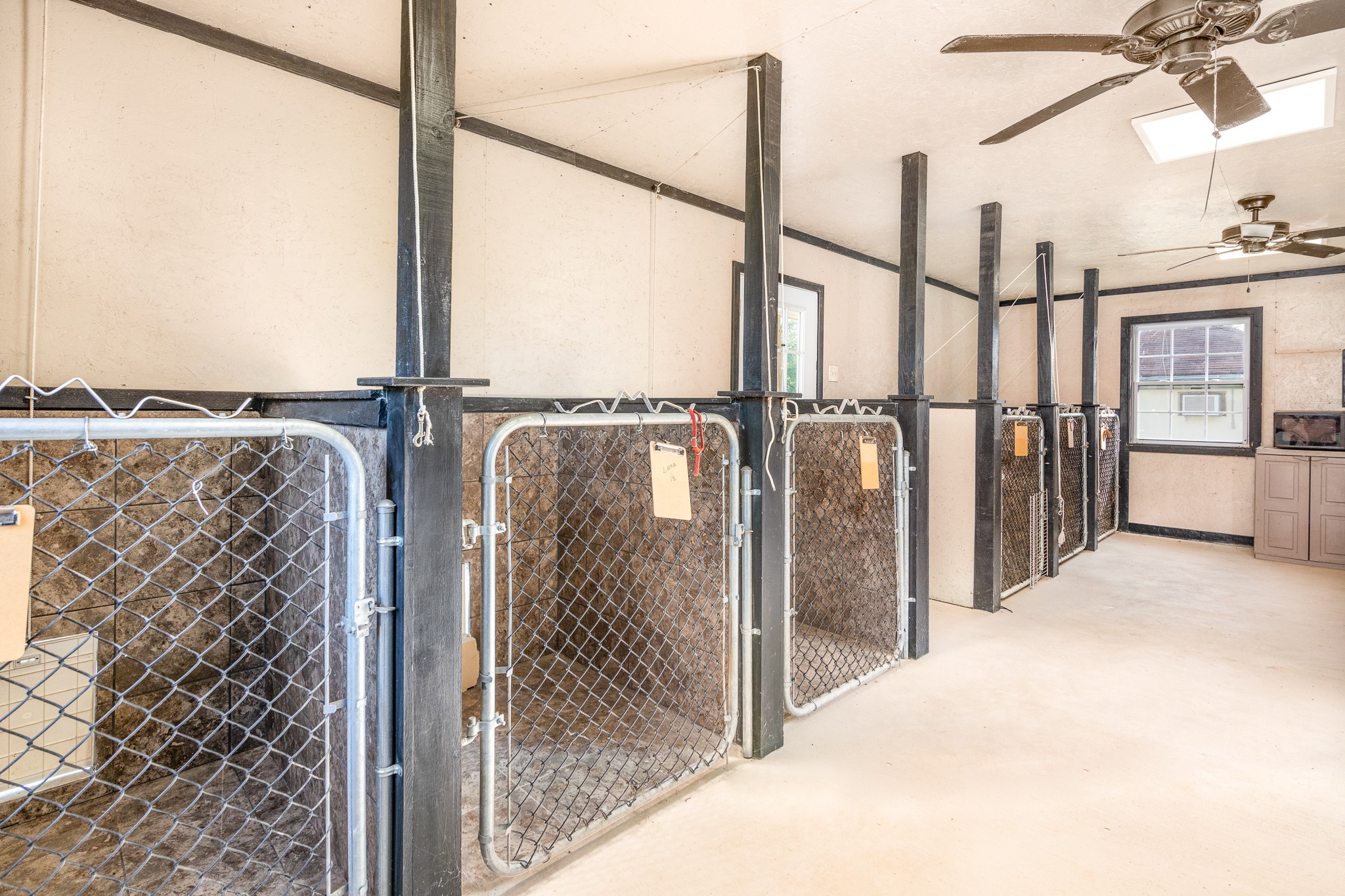 5362 Hillsboro Viola Road Manchester, TN 37355 - Photo 41 of 52 a view of walk in closet with clothes and shoes