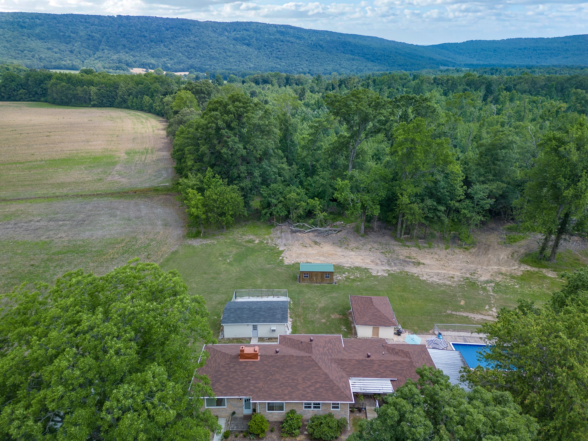 5362 Hillsboro Viola Road Manchester, TN 37355 - Photo 44 of 52 an aerial view of a house with a yard
