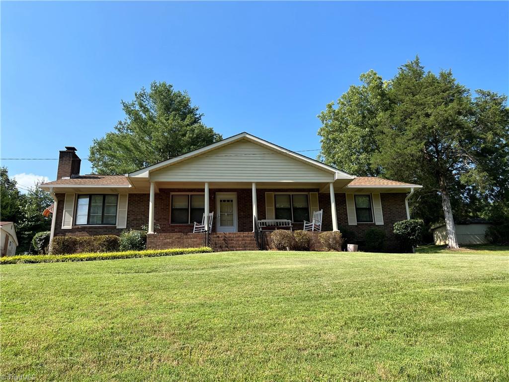 8837 Reynolda Road Pfafftown, NC 27040 - Photo 1 of 13 FRONT OF HOME