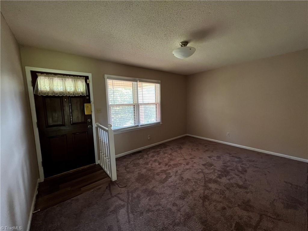 8837 Reynolda Road Pfafftown, NC 27040 - Photo 11 of 13 FRONT ROOM