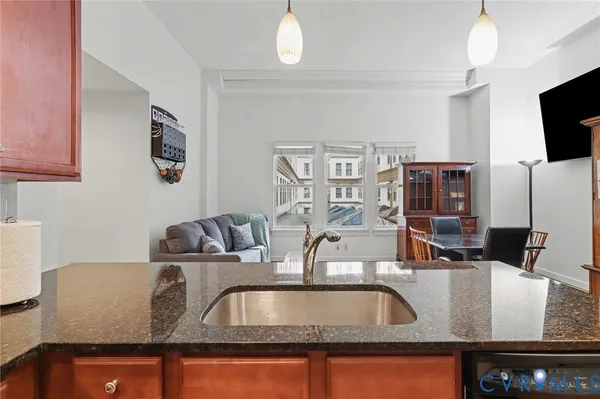 $2,250 | 230 North 6th Street, Unit U325, Richmond, VA 23219