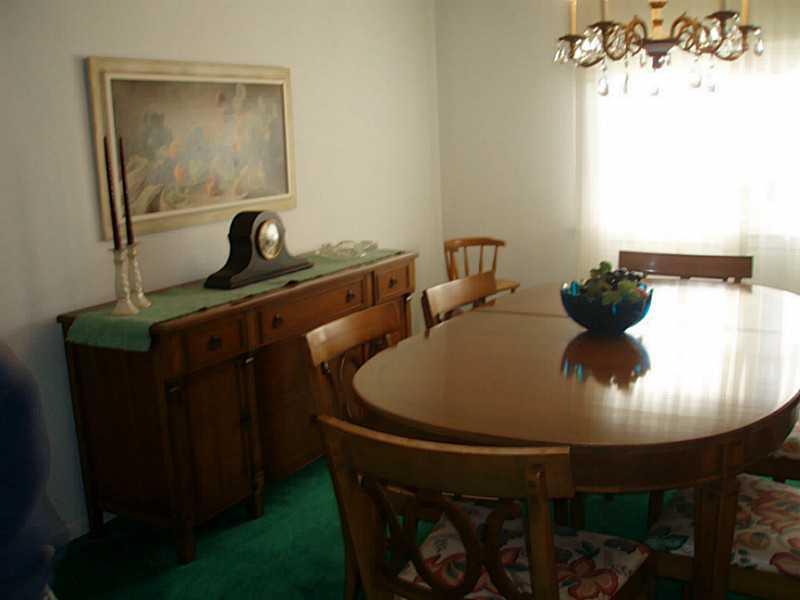 441 Ridge Avenue Canonsburg, PA 15317 - Photo 8 of 21 Dining Room. Light and bright is your dining room for family dinners.