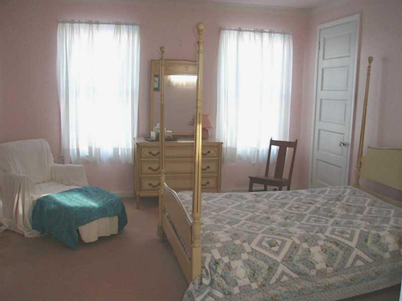 441 Ridge Avenue Canonsburg, PA 15317 - Photo 10 of 21 Bedroom. Great size bedroom with 2 closets for plenty of storage.