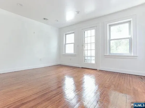 $2,000 | 202 Kerrigan Boulevard, Newark, NJ 07106