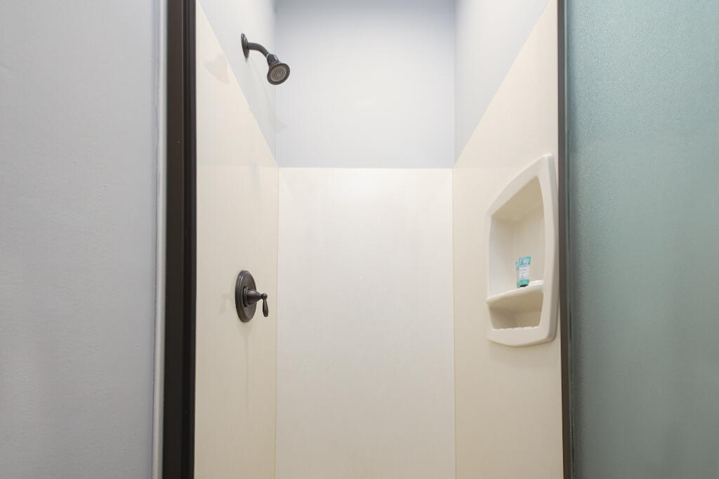 202 Kono Way Destin, FL 32541 - Photo 12 of 29 a bathroom with a shower