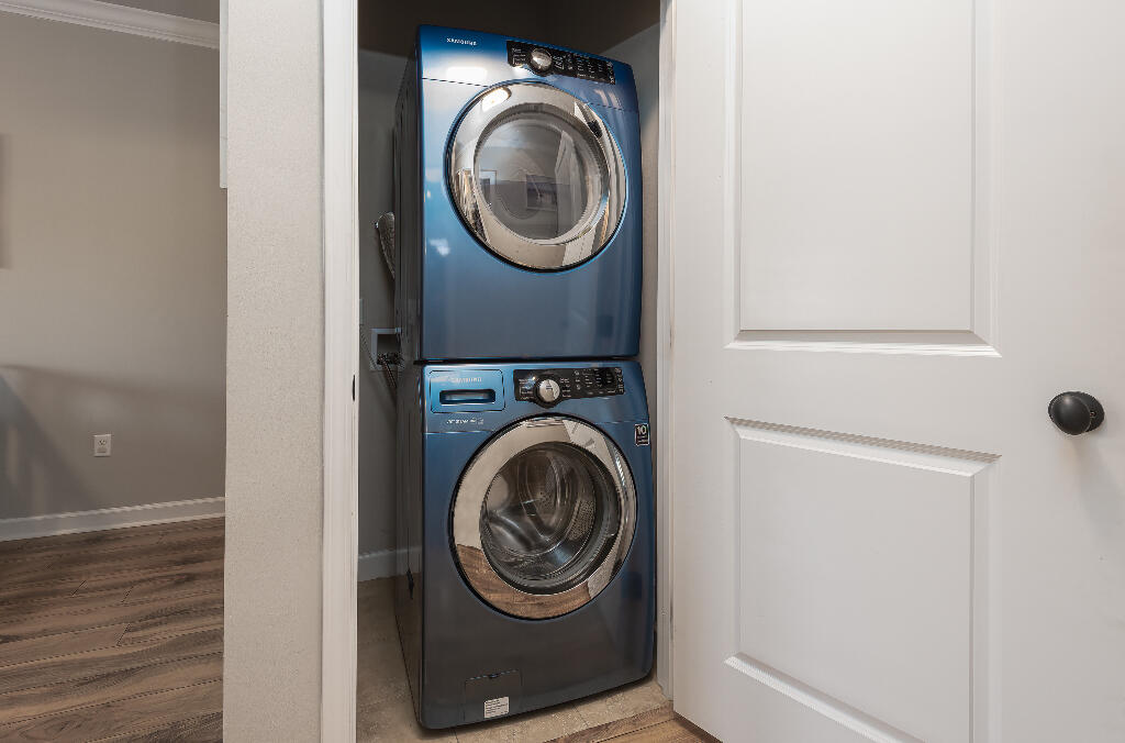 202 Kono Way Destin, FL 32541 - Photo 15 of 29 a view of washer and dryer in a utility room